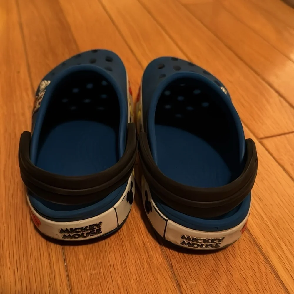 Crocs Mickey Mouse size 9